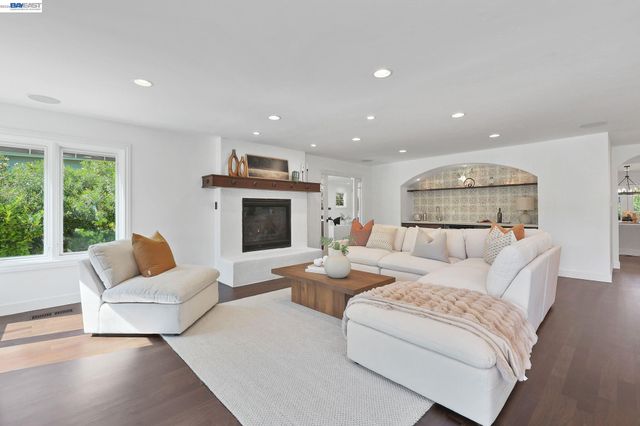 252 Livorna Heights Road, Alamo, CA 94507