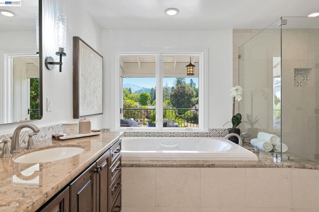252 Livorna Heights Road, Alamo, CA 94507