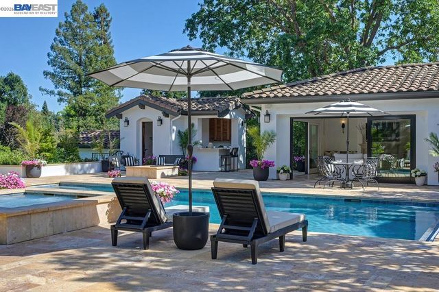 252 Livorna Heights Road, Alamo, CA 94507