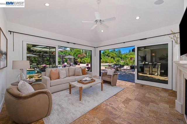 252 Livorna Heights Road, Alamo, CA 94507
