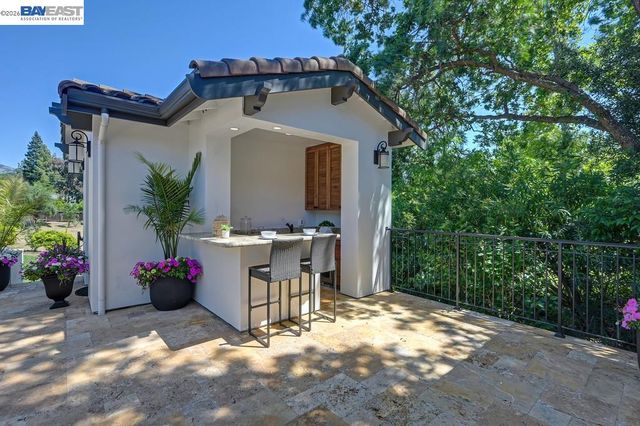 252 Livorna Heights Road, Alamo, CA 94507