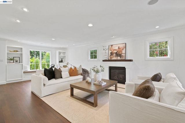252 Livorna Heights Road, Alamo, CA 94507