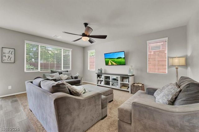 10521 Sparks Summit Lane, Las Vegas, NV 89166