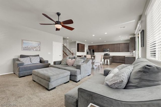 10521 Sparks Summit Lane, Las Vegas, NV 89166