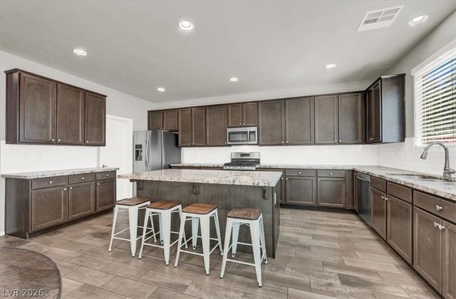 10521 Sparks Summit Lane, Las Vegas, NV 89166