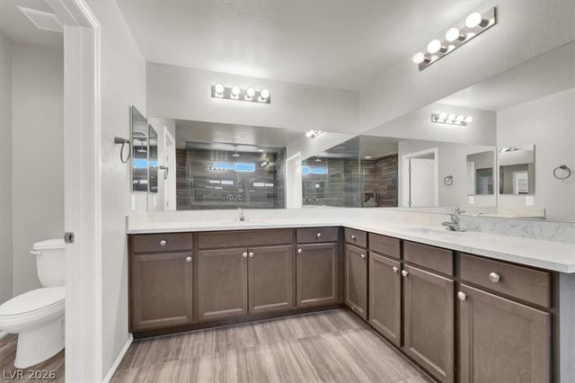 10521 Sparks Summit Lane, Las Vegas, NV 89166