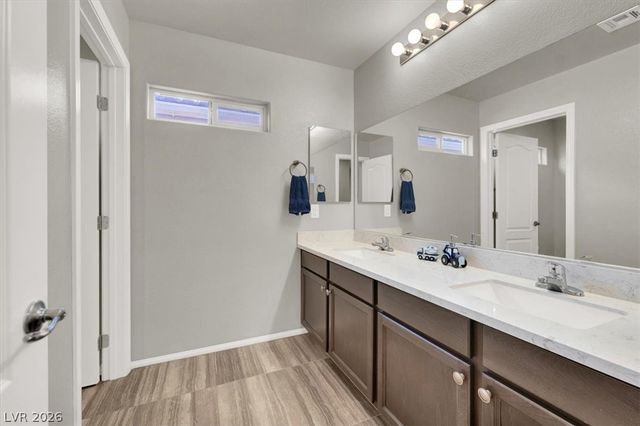 10521 Sparks Summit Lane, Las Vegas, NV 89166