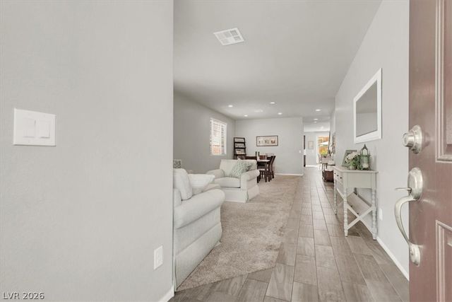 10521 Sparks Summit Lane, Las Vegas, NV 89166