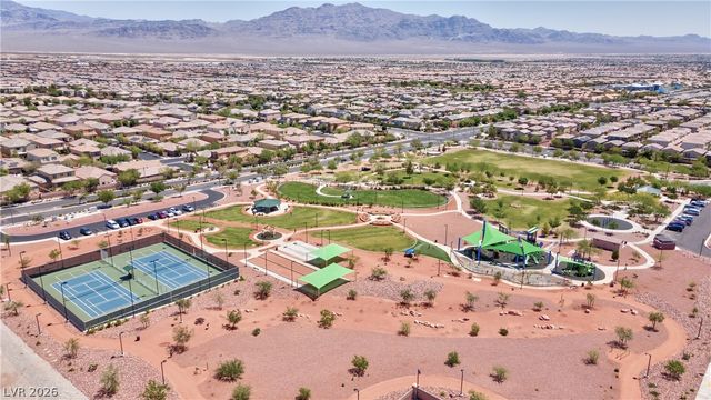 10521 Sparks Summit Lane, Las Vegas, NV 89166