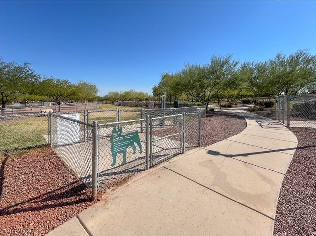 10521 Sparks Summit Lane, Las Vegas, NV 89166