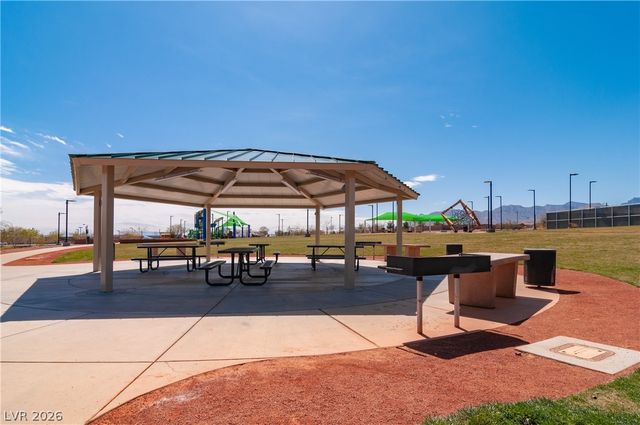 10521 Sparks Summit Lane, Las Vegas, NV 89166