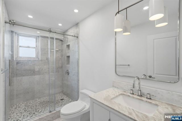 6600 Boulevard East 23D, West New York, NJ 07093