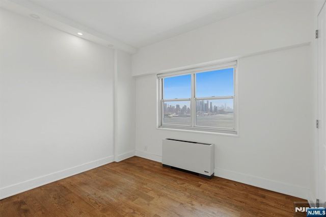 6600 Boulevard East 23D, West New York, NJ 07093