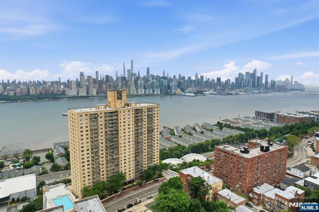 6600 Boulevard East 23D, West New York, NJ 07093