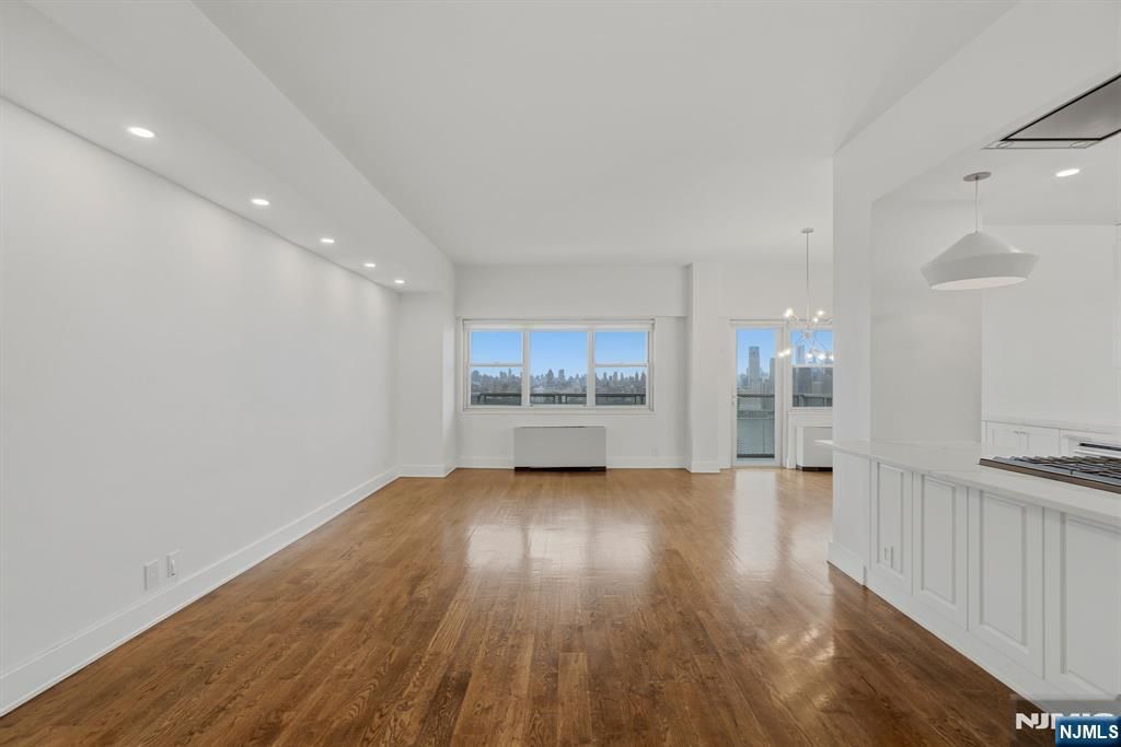 6600 Boulevard East 23D, West New York, NJ 07093