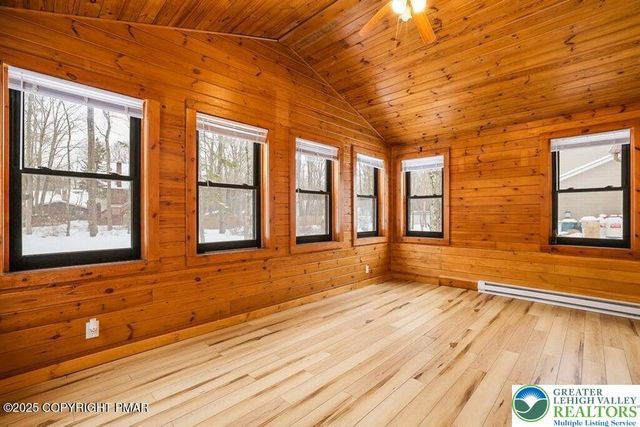 3280 Red Run Road, Coolbaugh Twp, PA 18346