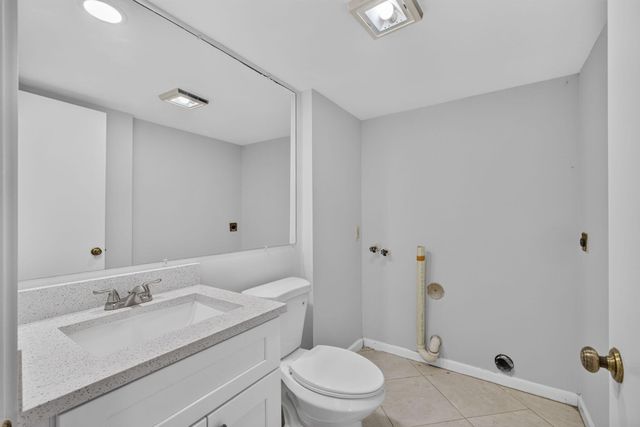 185 Charter Way, West Palm Beach, FL 33407