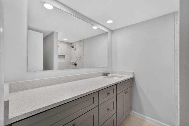 185 Charter Way, West Palm Beach, FL 33407
