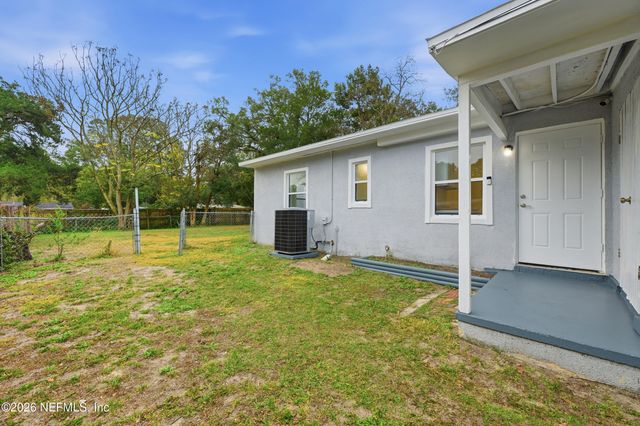 6752 ECTOR Place, Jacksonville, FL 32211