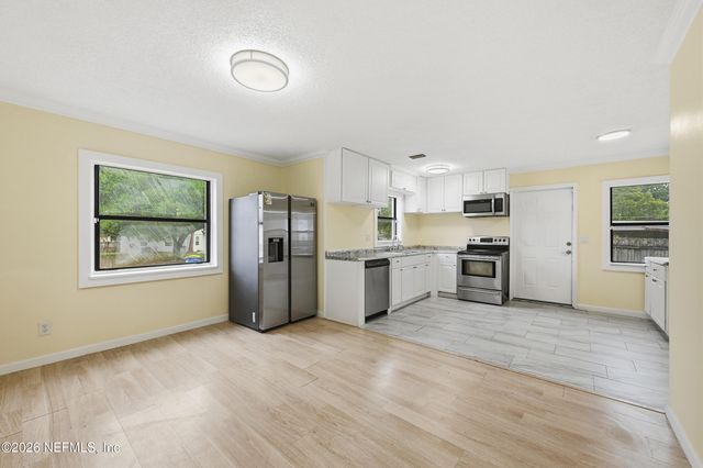 6752 ECTOR Place, Jacksonville, FL 32211