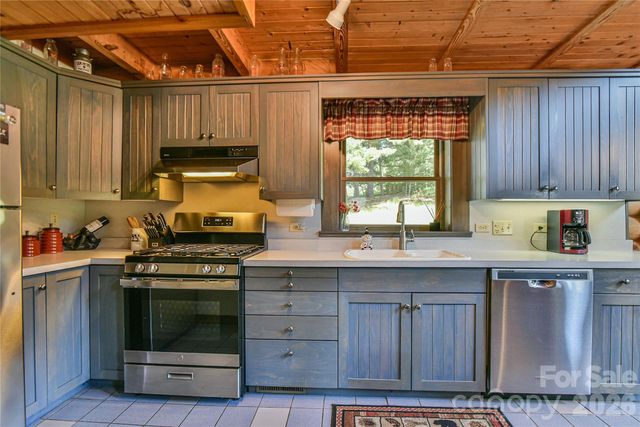 27 Winn Drive, Leicester, NC 28748