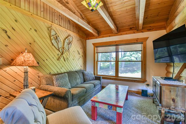 27 Winn Drive, Leicester, NC 28748