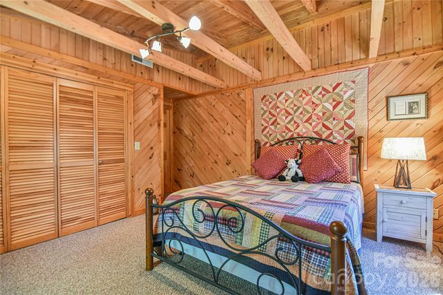 27 Winn Drive, Leicester, NC 28748