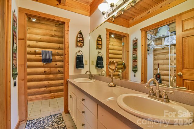 27 Winn Drive, Leicester, NC 28748
