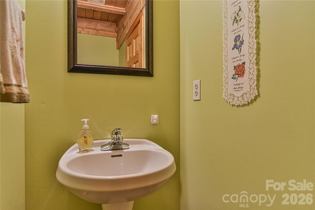27 Winn Drive, Leicester, NC 28748