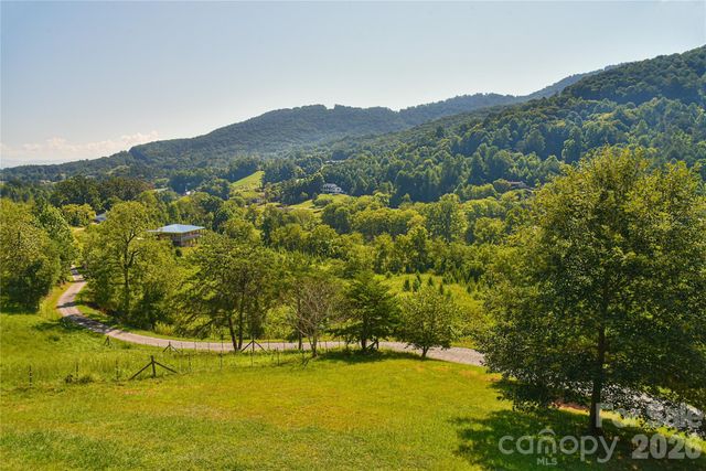 27 Winn Drive, Leicester, NC 28748