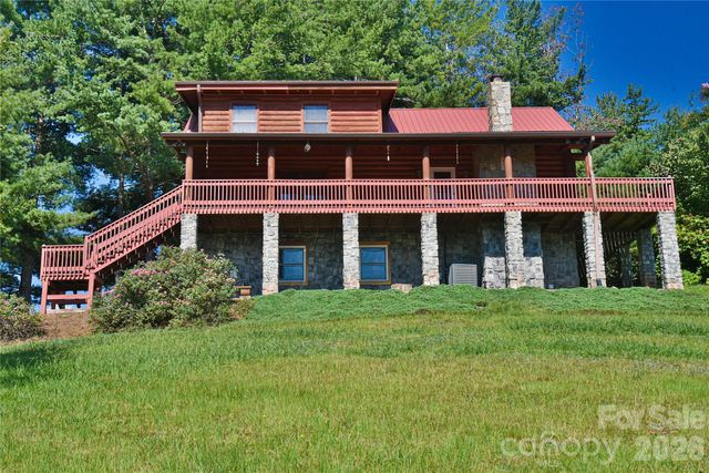 27 Winn Drive, Leicester, NC 28748