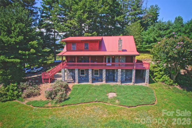 27 Winn Drive, Leicester, NC 28748