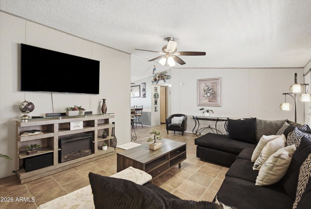 300 W LOWER BUCKEYE Road 14, Avondale, AZ 85323 — exterior