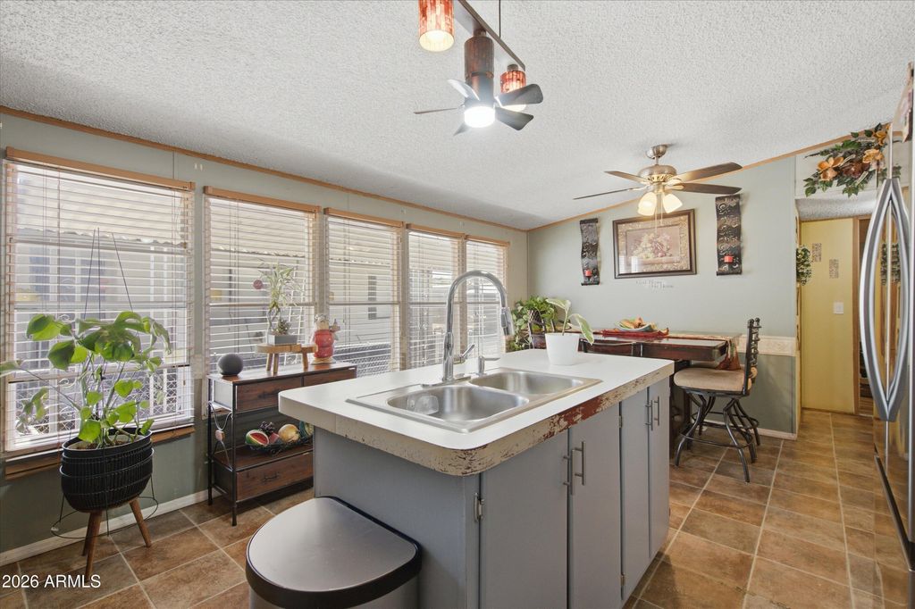 300 W LOWER BUCKEYE Road 14, Avondale, AZ 85323 — photo 4