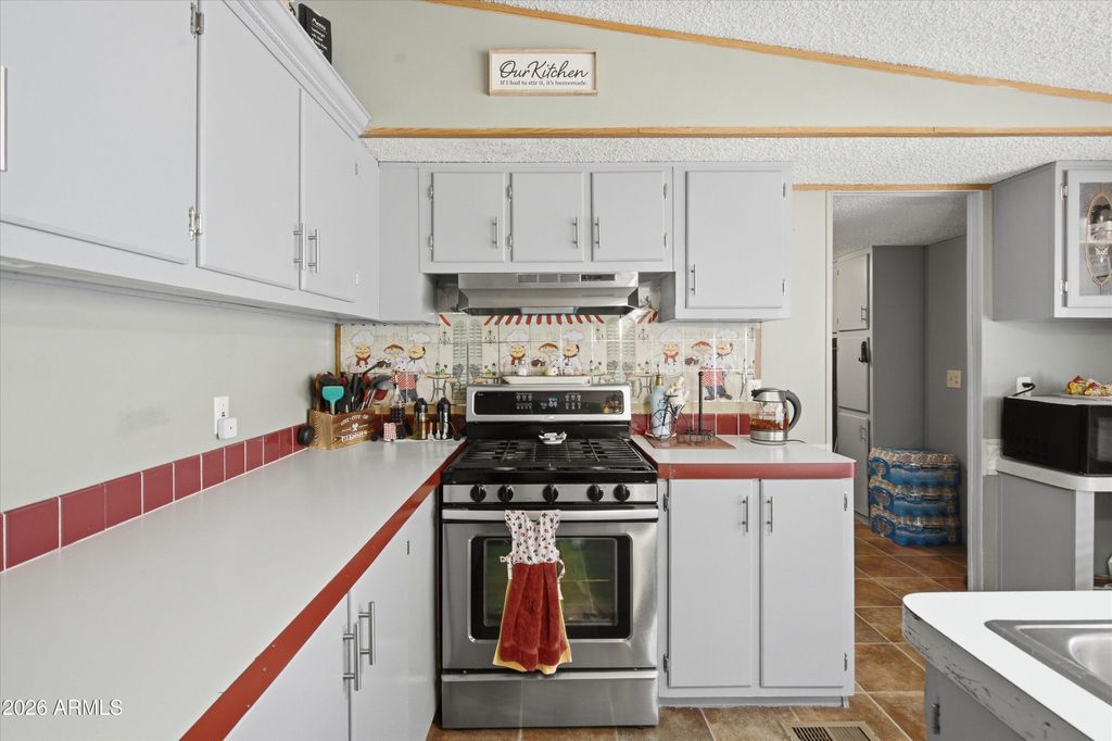 300 W LOWER BUCKEYE Road 14, Avondale, AZ 85323 — photo 5
