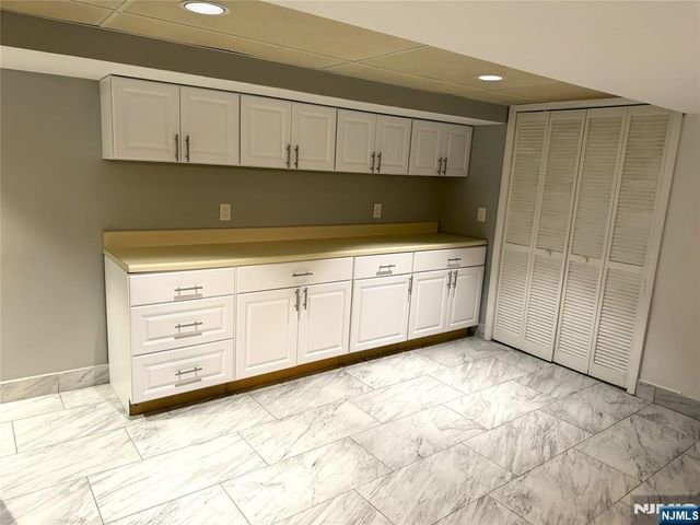225 Hillside Avenue, Allendale, NJ 07401