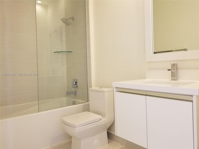 10220 NW 63rd Ter 111, Doral, FL 33178