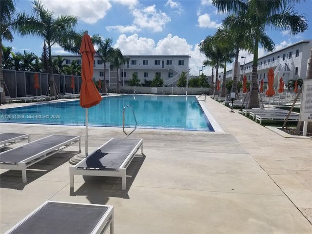 10220 NW 63rd Ter 111, Doral, FL 33178