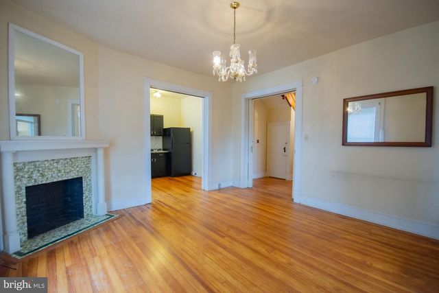 529 S GEORGE ST, Charles Town, WV 25414