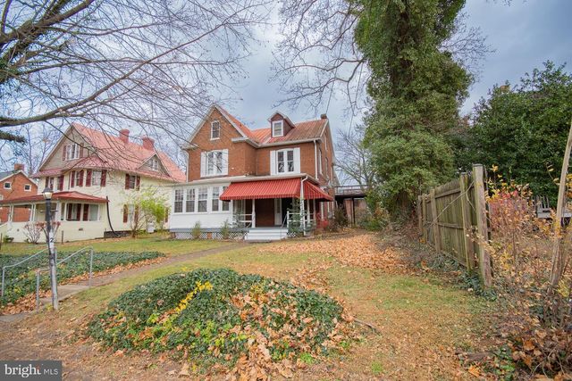 529 S GEORGE ST, Charles Town, WV 25414