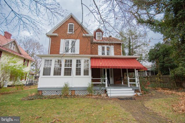 529 S GEORGE ST, Charles Town, WV 25414