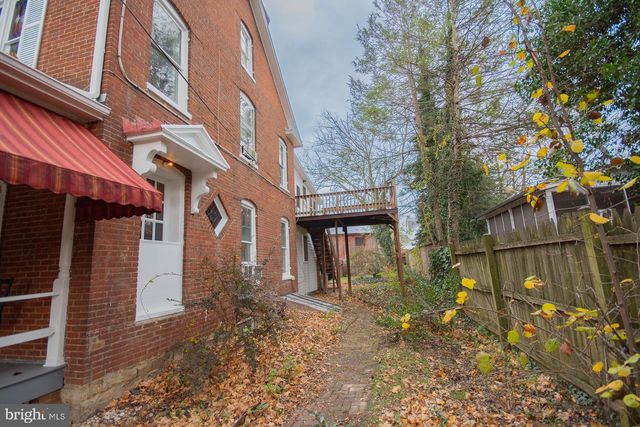 529 S GEORGE ST, Charles Town, WV 25414