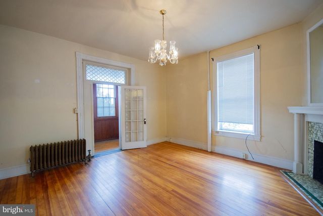 529 S GEORGE ST, Charles Town, WV 25414