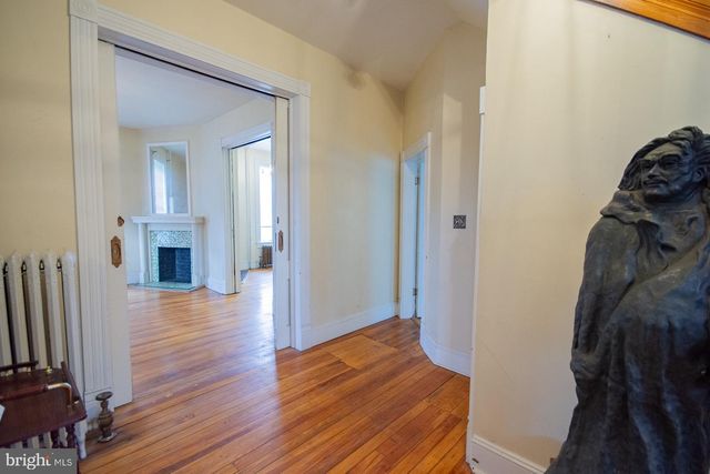 529 S GEORGE ST, Charles Town, WV 25414