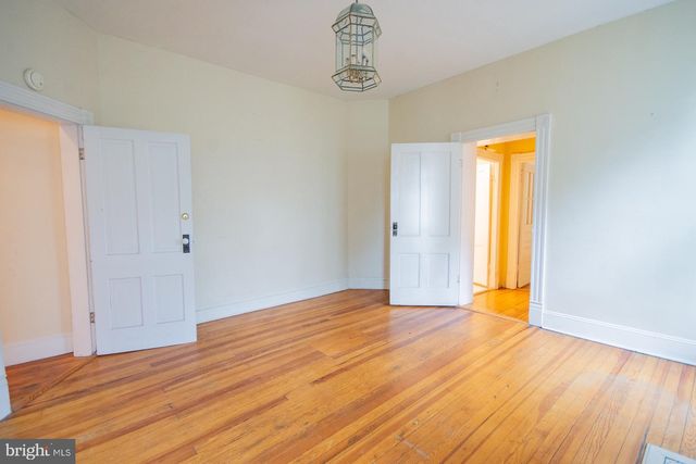 529 S GEORGE ST, Charles Town, WV 25414