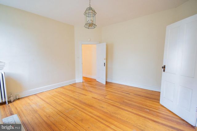 529 S GEORGE ST, Charles Town, WV 25414