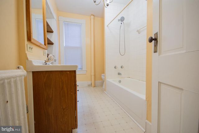 529 S GEORGE ST, Charles Town, WV 25414