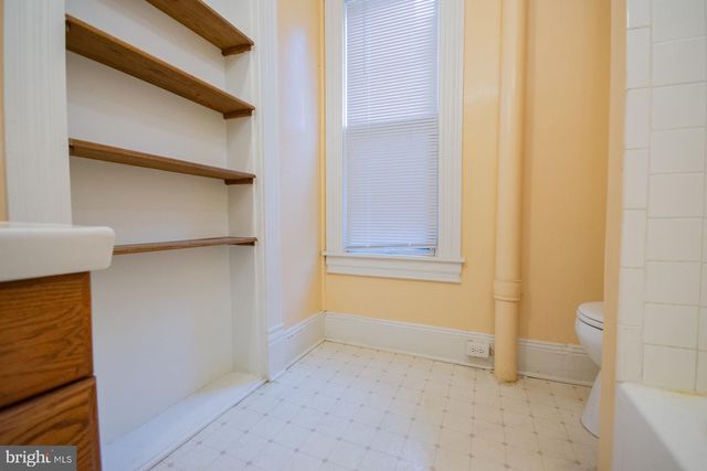 529 S GEORGE ST, Charles Town, WV 25414