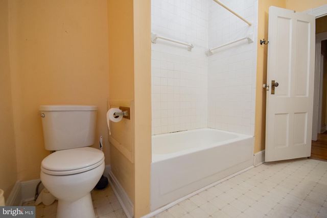 529 S GEORGE ST, Charles Town, WV 25414