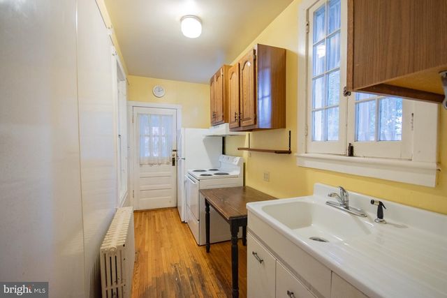 529 S GEORGE ST, Charles Town, WV 25414